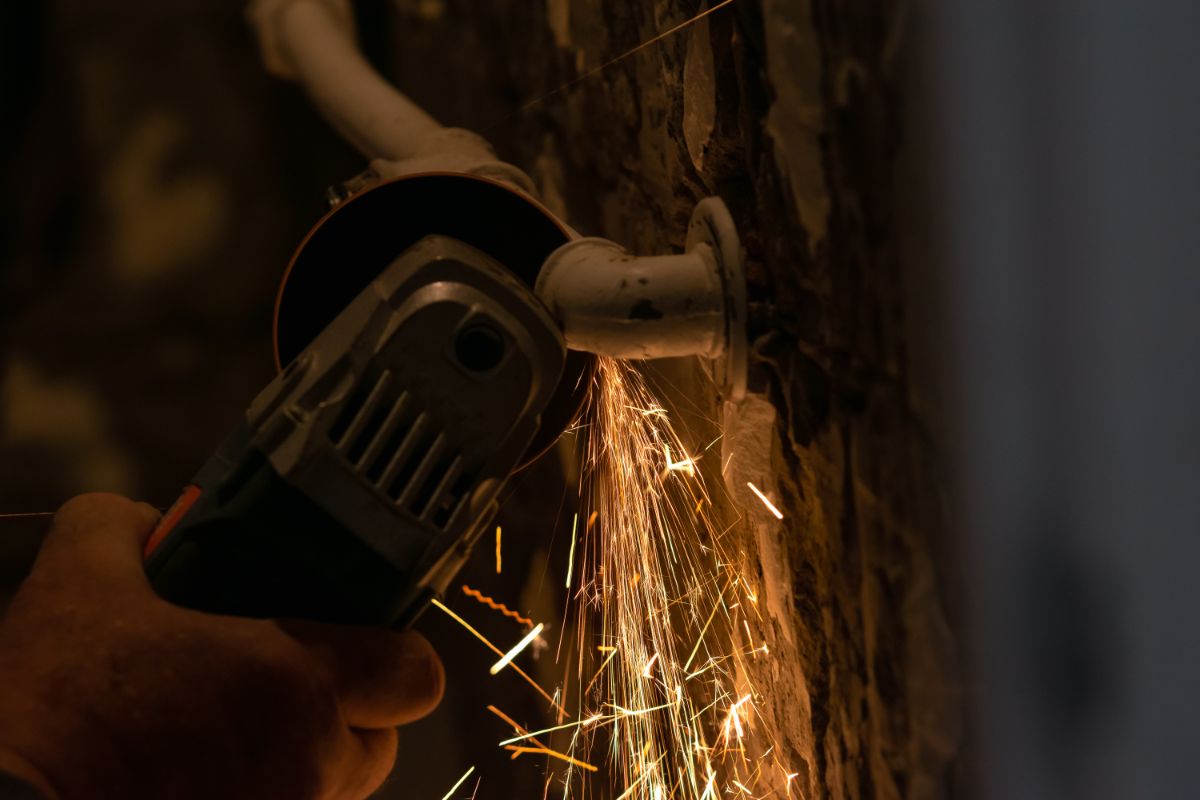 How To Bevel PVC With A Grinder EZYGRIND